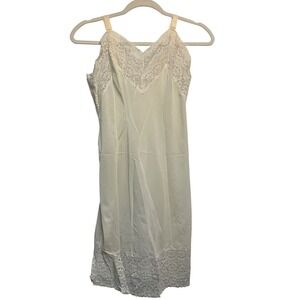 Vintage Full Slip Womens Small Ivory Lace Trim Adjustable Straps Retro Cottage